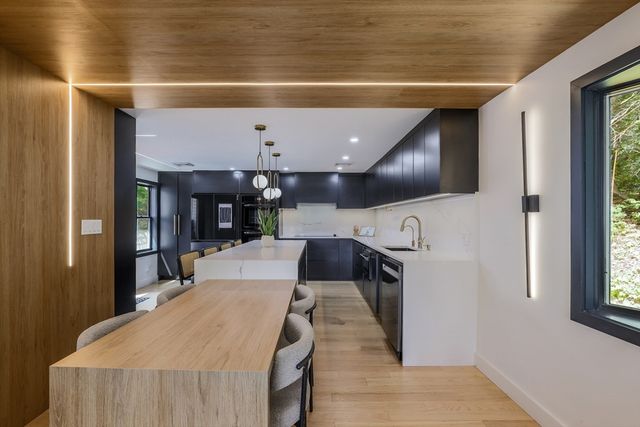 17 Institute Rd, Grafton, MA 01536