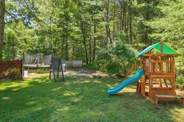 17 Institute Rd, Grafton, MA 01536