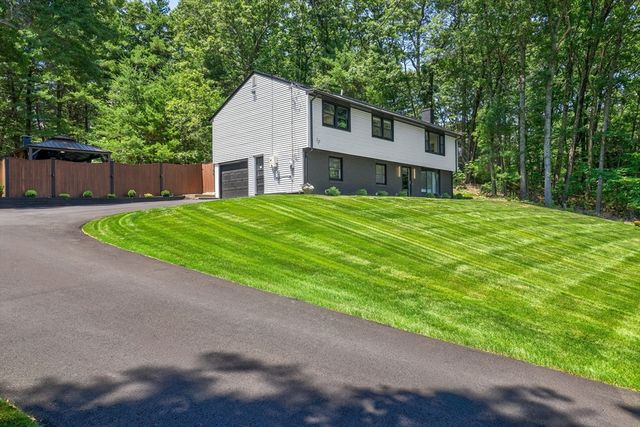 17 Institute Rd, Grafton, MA 01536
