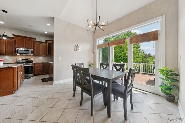 5703 Fairmeadow Court, Clarence, NY 14032