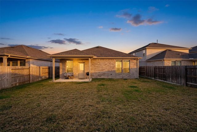 8218 Wave Arbor Drive, Cypress, TX 77433