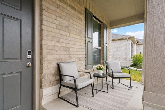 8218 Wave Arbor Drive, Cypress, TX 77433