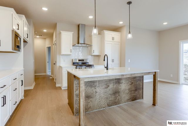 11209 N 173 Avenue, Bennington, NE 68007