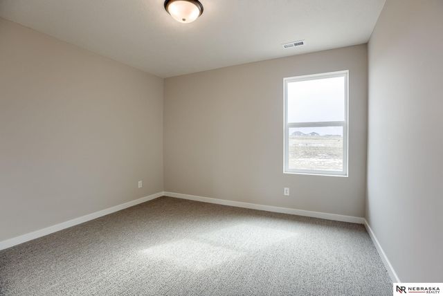 11209 N 173 Avenue, Bennington, NE 68007