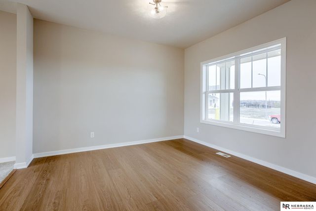 11209 N 173 Avenue, Bennington, NE 68007