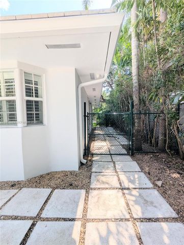 5920 Maynada St 5920, Coral Gables, FL 33146
