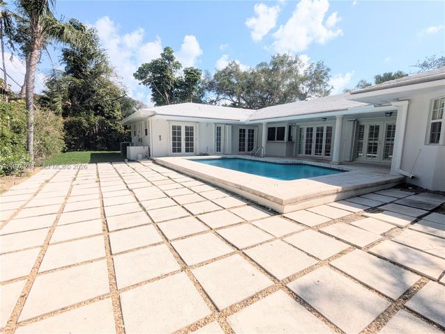 5920 Maynada St 5920, Coral Gables, FL 33146