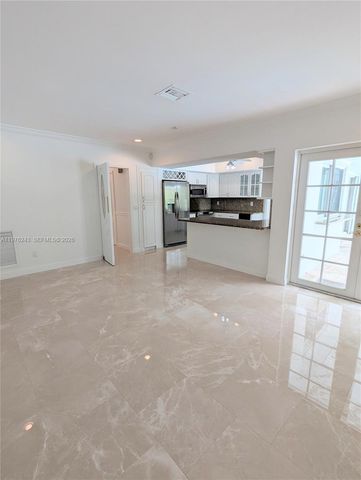 5920 Maynada St 5920, Coral Gables, FL 33146