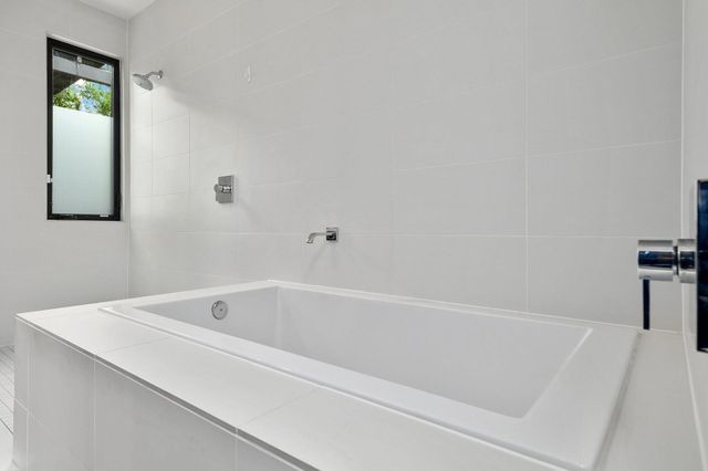 1208 Hillside Ave, Austin, TX 78704