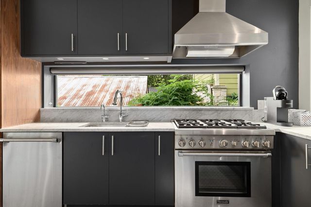 1208 Hillside Ave, Austin, TX 78704