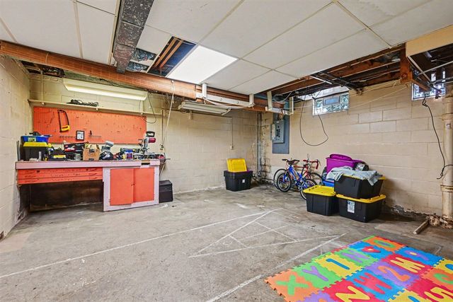 614 Fairview Avenue, Kalamazoo, MI 49008