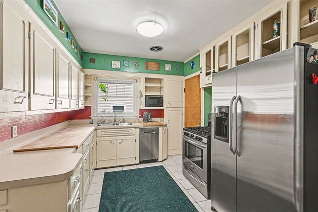 614 Fairview Avenue, Kalamazoo, MI 49008