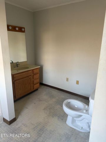 156 Higdon Lane, Lafollette, TN 37766