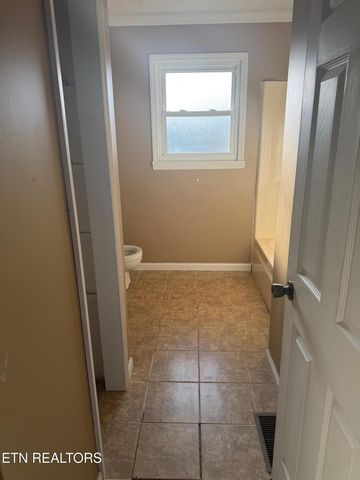 156 Higdon Lane, Lafollette, TN 37766