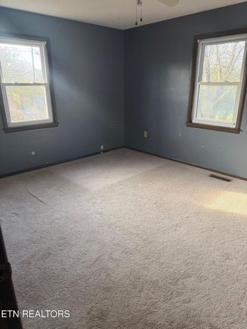 156 Higdon Lane, Lafollette, TN 37766