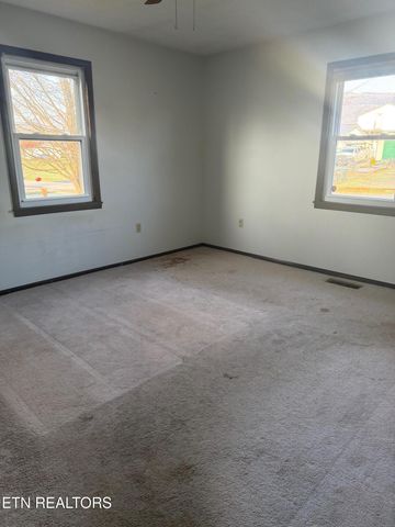 156 Higdon Lane, Lafollette, TN 37766