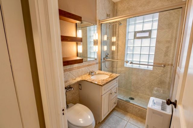 2330 N Lincoln Park W Avenue 4C, Chicago, IL 60614