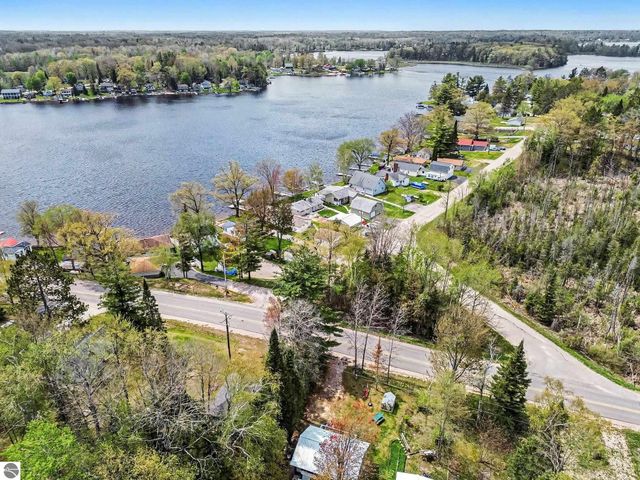 408 Sage Lake Road, Hale, MI 48739