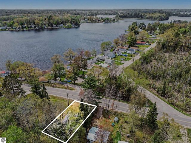 408 Sage Lake Road, Hale, MI 48739