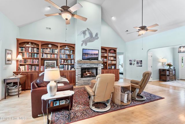 1016 Captain Adkins Drive SE, Southport, NC 28461