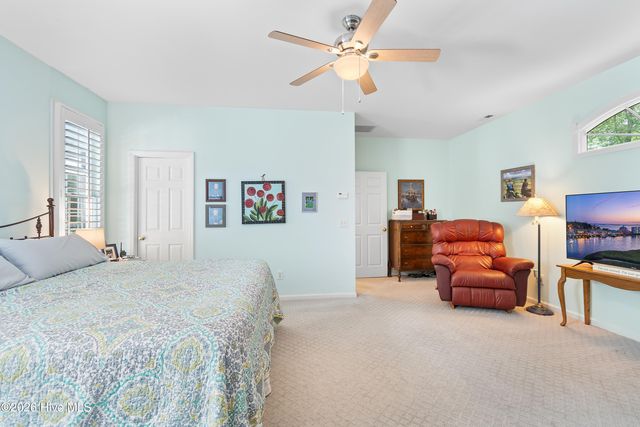 1016 Captain Adkins Drive SE, Southport, NC 28461
