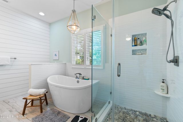 1016 Captain Adkins Drive SE, Southport, NC 28461