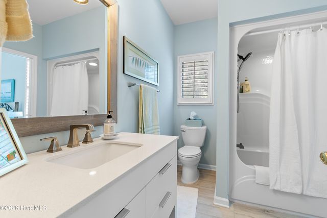 1016 Captain Adkins Drive SE, Southport, NC 28461