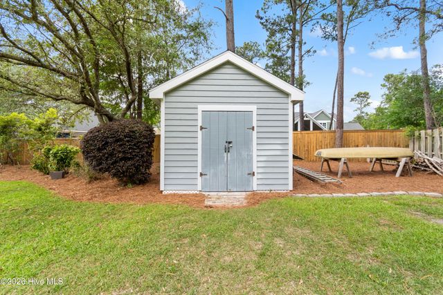 1016 Captain Adkins Drive SE, Southport, NC 28461