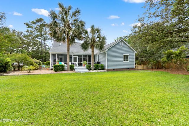 1016 Captain Adkins Drive SE, Southport, NC 28461