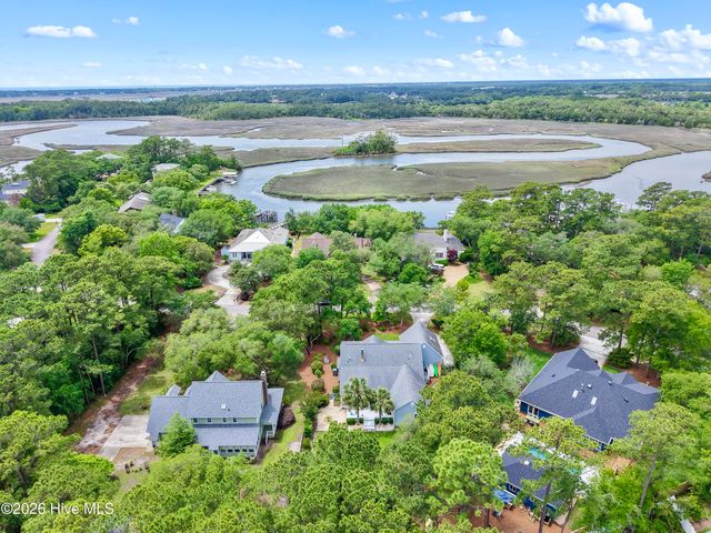 1016 Captain Adkins Drive SE, Southport, NC 28461