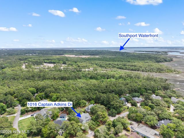 1016 Captain Adkins Drive SE, Southport, NC 28461