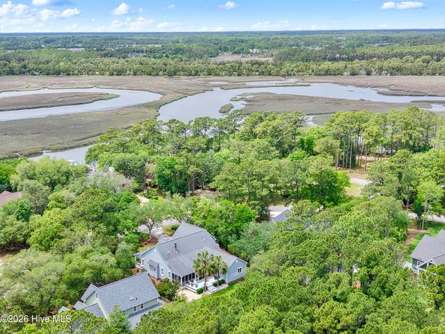1016 Captain Adkins Drive SE, Southport, NC 28461