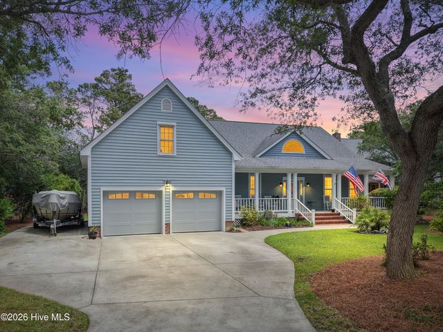 1016 Captain Adkins Drive SE, Southport, NC 28461