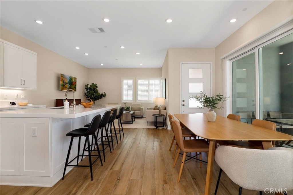 Image 1 of property listing at 27512 Golden Currant Place, Valencia, CA 91381