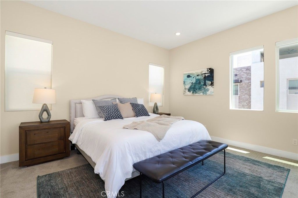 Image 13 of property listing at 27512 Golden Currant Place, Valencia, CA 91381