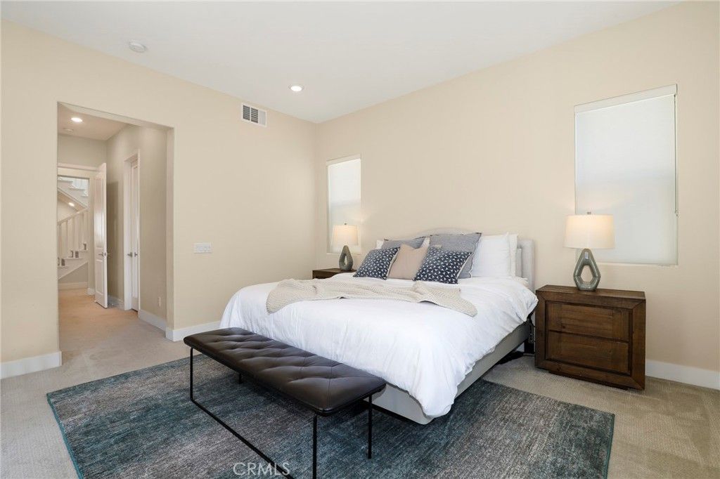 Image 14 of property listing at 27512 Golden Currant Place, Valencia, CA 91381