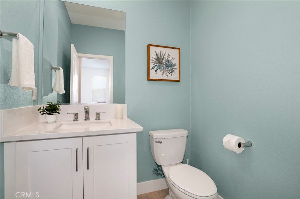 Image 20 of property listing at 27512 Golden Currant Place, Valencia, CA 91381