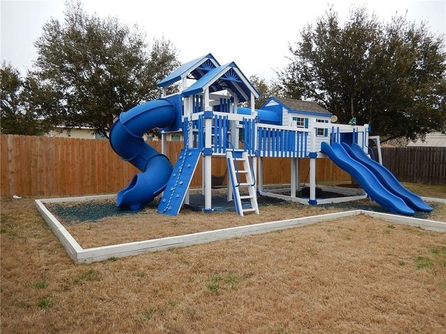 116 Rinehardt ST, Hutto, TX 78634