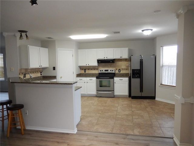 116 Rinehardt ST, Hutto, TX 78634