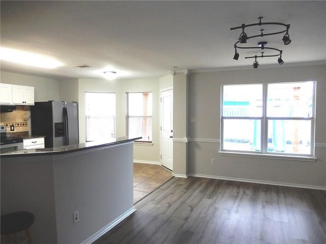 116 Rinehardt ST, Hutto, TX 78634