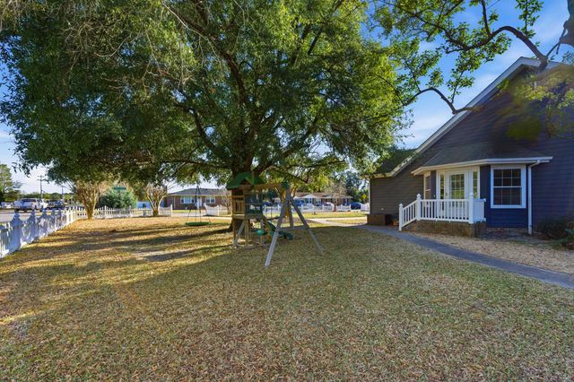 7715 Woodland Dr., Myrtle Beach, SC 29572