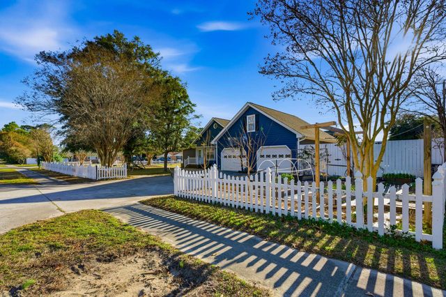 7715 Woodland Dr., Myrtle Beach, SC 29572