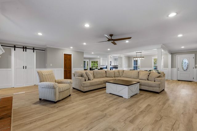 7715 Woodland Dr., Myrtle Beach, SC 29572