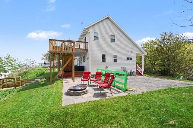 3053 N Lakeshore Drive, Mears, MI 49436