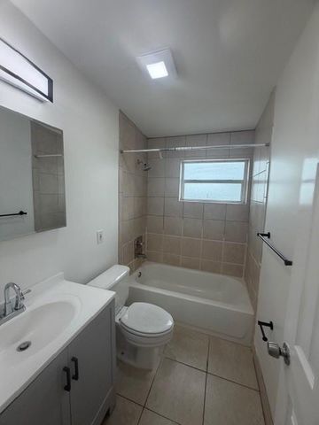 3652 Gull Road, Palm Beach Gardens, FL 33410