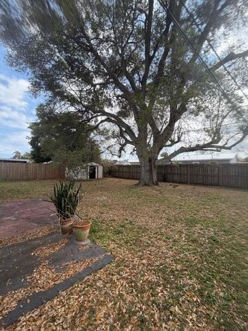 3652 Gull Road, Palm Beach Gardens, FL 33410