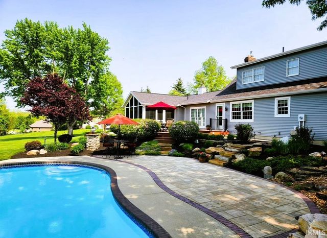 3132 E 900 N, Roanoke, IN 46783