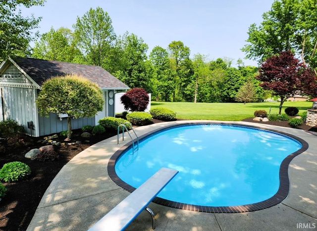 3132 E 900 N, Roanoke, IN 46783