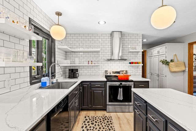 N102W16808 Bittersweet TRAIL, Germantown, WI 53022