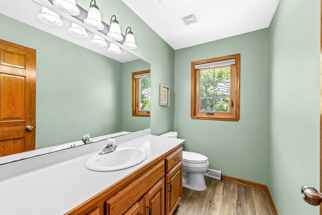 N102W16808 Bittersweet TRAIL, Germantown, WI 53022
